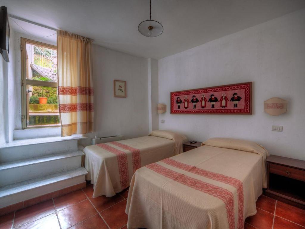 Affitta Camere Casa Delle Rose Villanova Monteleone Ngoại thất bức ảnh